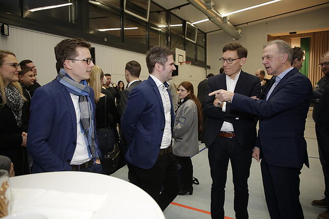 Bild 11: Bilder von der Hilzinger Bürgermeisterwahl in der Hegauhalle