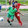 Der Furtwanger Simon Tritschler setzt sich in dieser Szene zwar gegen den Löffinger Marco Kopp durch. Am Ende entführte jedoch der FC ...
