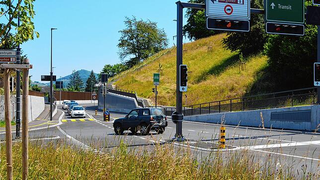 Seit Montag ist die neue Ortumfahrung in Bad Zurzach für den Verkehr freigegeben. Für die Anwohner und den Kurort ist es eine Entlastung ...