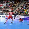 Der Konstanzer Christos Erifopoulos (Bildmitte, am Ball) erzielte bei der 26:38-Niederlage der HSG einen Treffer. Links im Bild Luka ...