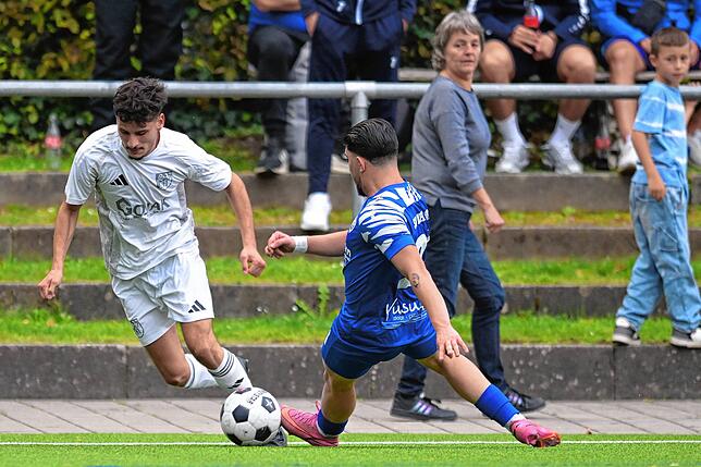 Bild 16: SV Weil II fegt den SV Blau-Weiß Murg mit 11:0 vom Platz – und wir haben Fotos!