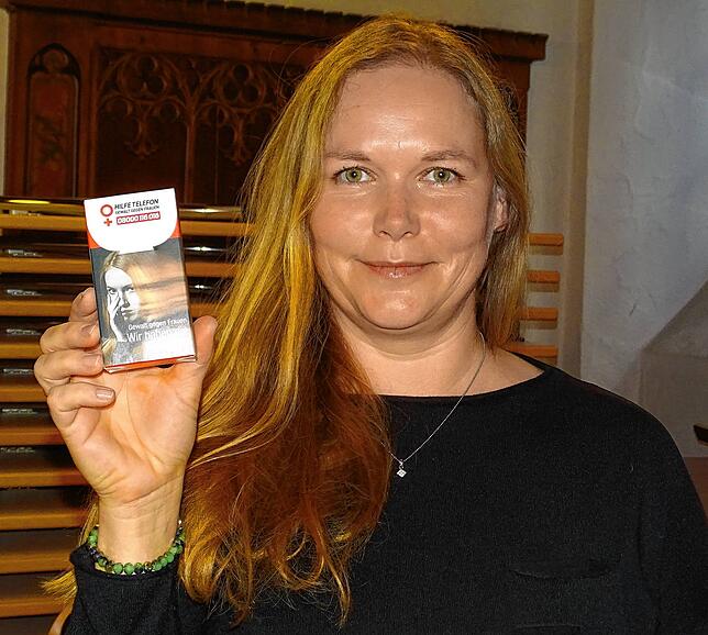Sandra Knör ist die Gleichstellungsbeauftragte des Landkreises Sigmaringen und kritisiert: „In den Medien wird Gewalt gegen Frauen ...