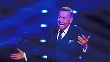 Roland Kaiser steht seit mehr als 47 Jahren auf deutschen Bühnen. Hier ist er bei einem Auftritt in einer Fernsehshow zu sehen.