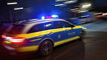 (Symbolbild) Am Mittwochmorgen, 20. November, kommt es auf der B33 zu einem Unfall.
