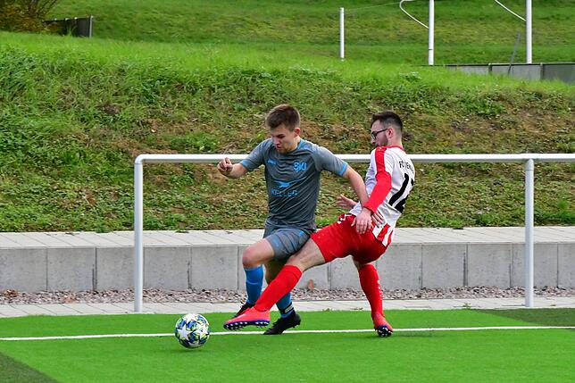 Bild 11: SV Jestetten besiegt den FC Tiengen 08 auf dem Kunstrasen in Erzingen mit 2:0 &ndash; und wir haben Bilder!