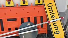 In Waldshut-Tiengen gibt es derzeit Einschränkungen im Straßenverkehr mit Sperrungen und Umleitungen. (Symbolbild)