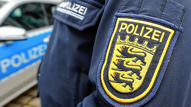Das Wappen der Landespolizei: Der Verband Deutscher Sinti und Roma (VDSR) erhebt nun schwere Vorwürfe gegen die Polizei. Grund ist ein ...