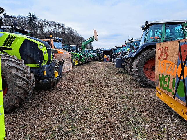 Landwirte versammeln sich in Horheim.