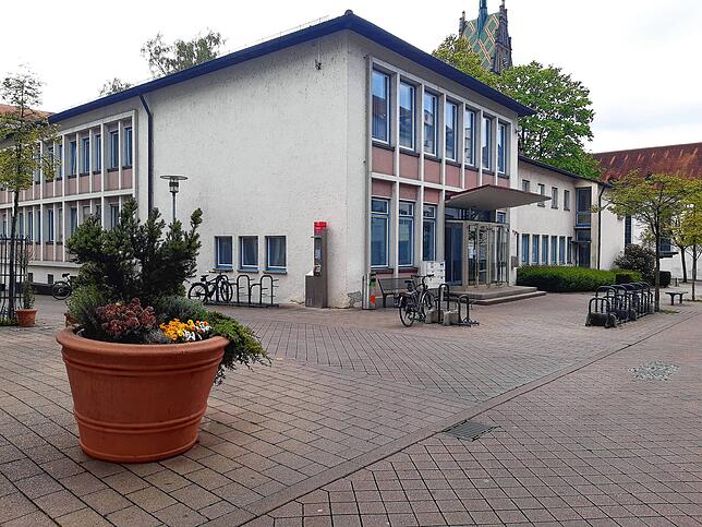 Das alte Zollhaus in Friedrichshafen. Ob der Bau eine Zukunft hat, ist fraglich.
