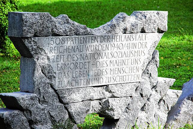 Als erste Psychiatrie im Land setzte die Reichenau den Opfern der Euthanasie ein Denkmal.
