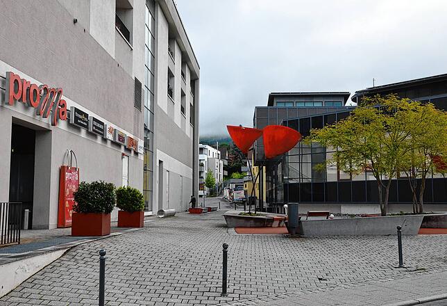 Soll überarbeitet werden: der Platz zwischen Proma und Volksbank.