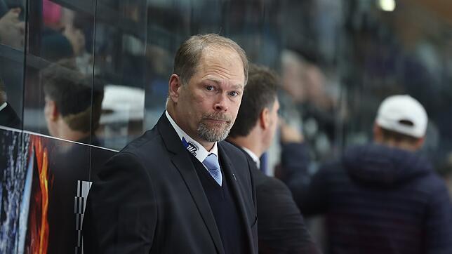 Wild Wings-Chefcoach Steve Walker musste in den ersten knapp zwei Monaten der DEL-Saison 2024/25 Rückschläge einstecken, erlebte aber ...