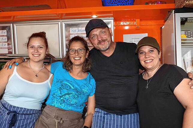 Bild 11: Trotz Regen gute Stimmung auf dem Hohentwielfestival- hier gibt‘s die schönsten Fotos