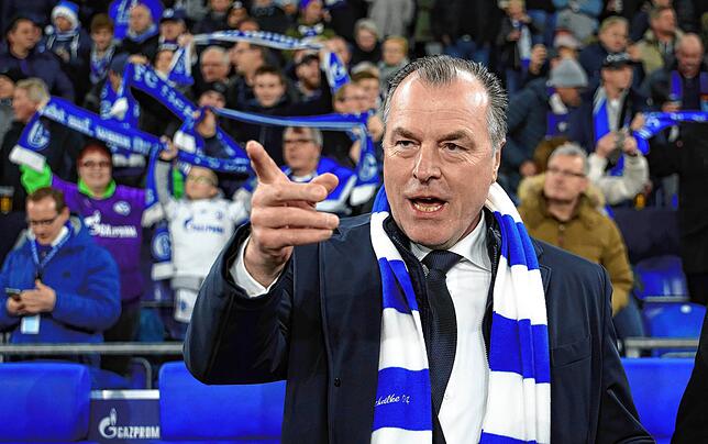 Bei Schalke 04 führt der Aufsichtsratvorsitzende ebenfalls gerne das Wort.
