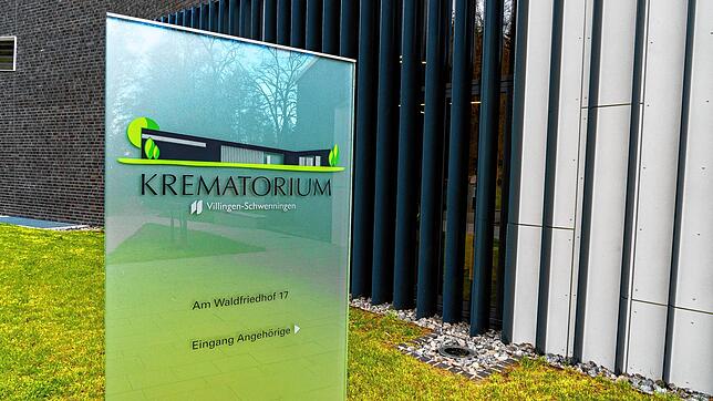 Der Eingangsbereich am Krematorium in Schwenningen. In der Anlage finden jährlich 3500 Einäscherungen statt. Mit der geplanten ...