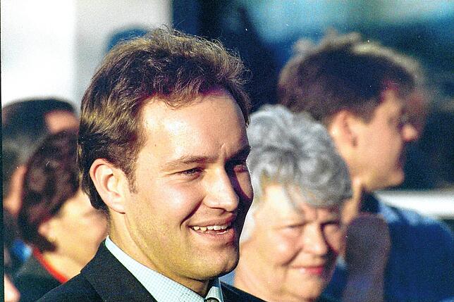 Bild 9: Gedächtnis der Region: Bilder von Matthias Weckbachs erster Wahl zum Bürgermeister im Jahr 1999