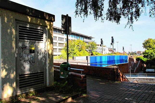 Bild 6: Graffitis, Kaugummiautomaten, Unterführungen: Friedrichshafen von seiner hässlichsten Seite