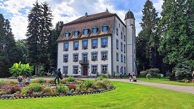 Blick auf den Eingangsbereich von Schloss Schönau in Bad Säckingen. Im Park des ehemaligen Adelssitzes findet jetzt die Gartenmesse Diga ...