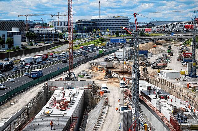 Bauarbeiten am Zulauftunnel zum geplanten Flughafen-Bahnhof. Für die Gäubahn wäre eine extra Tunnel nötig.
