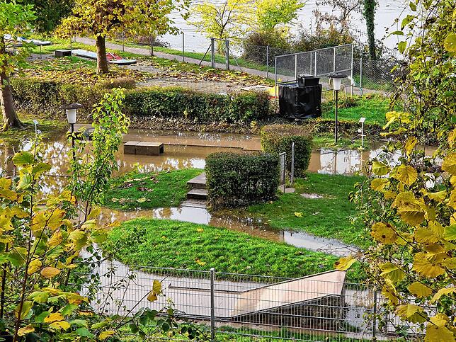 Der Minigolfplatz von oben: Die Anlage ist immer wieder von Hochwasser betroffen.