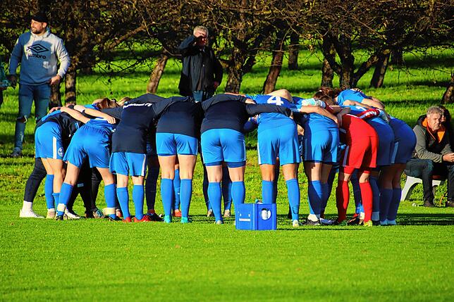Bild 4: Bilder der Pokal-Partie zwischen dem SV Deggenhausertal und dem Hegauer FV