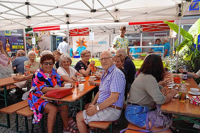 Bild 37: Bunte Vielfalt auf dem Marktplatz