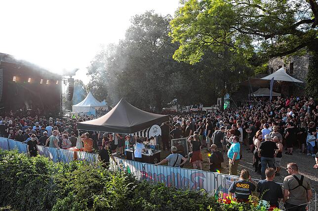 Bild 26: In Extremo beim Hohentwiel-Festival – hier gibt‘s die Bilder (1/2)