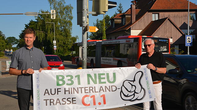 Heiko Mantzsch (links) vom Team B&nbsp;31 Stetten und Bernd Saible vom B-31-neu-Bündnis Pro 7.5 Plus stehen als Organisatoren hinter der ...