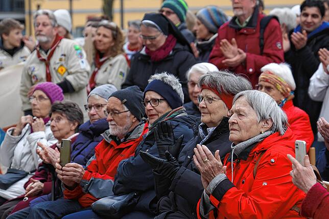 Bild 19: Verschiedene Glaubensgemeinschaften setzen Zeichen gegen Diskriminierung und Gewalt
