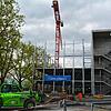 Die Arbeiten laufen planmäßig, im Juni 2020 soll das Parkdeck an der Fähre fertig sein. Weil die Parkautomaten konfiguriert werden ...