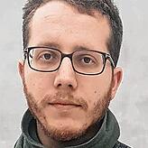 Der Dornbirner Journalist Matthias Rauch. Er sagt, dass die Skipisten derzeit nur zu 30 bis 40 Prozent belegt seien. „Wir waren ...