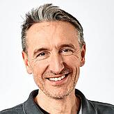Alex Tasdelen (Junges Forum) möchte die Sozialwohnungsquote erhöhen. Außerdem erklärt er: „Durch Nachverdichtung und Aufstockung kann ...
