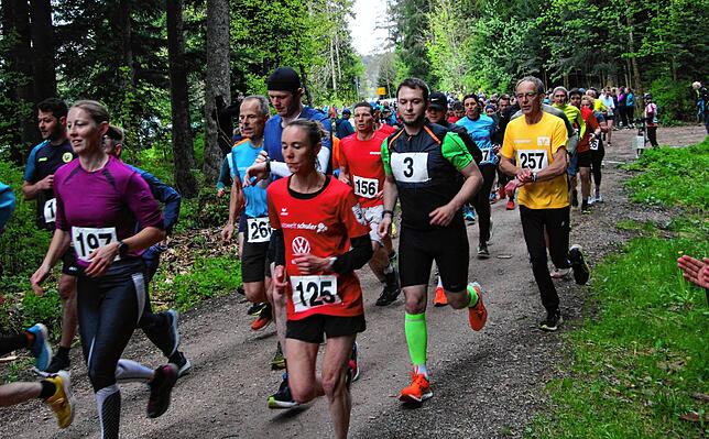Bild 16: Bilder und Eindrücke vom 15. Sport Weiß-Lauf in Königsfeld: Ein unvergessliches Event