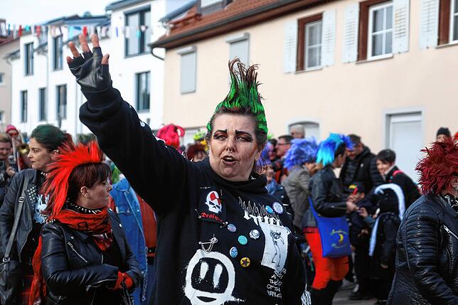 Bild 21: So bunt war der große Umzug beim Seenarrentreffen in Allensbach 2024 &ndash; Teil 1