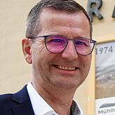 „Oft sind es die gleichen Empfänger. So können wir uns wie eine große Familie fühlen“, so Patrick Stärk, Bürgermeister von ...