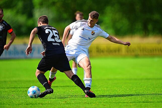 Bild 3: Meister FC Wolfenweiler-Schallstadt besiegt Vizemeister SV 08 Laufenburg mit 4:2 – wir haben Fotos!