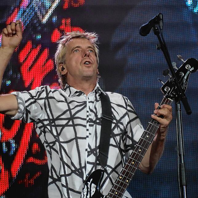 Bassist Andreas Meurer ist bereits seit 40 Jahren Teil der Toten Hosen.