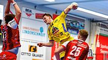 Alexander Leindl (am Ball) erzielte vier Treffer gegen Ferndorf, für einen Konstanzer Sieg reichte es aber nicht.