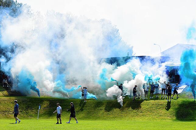 Bild 2: FC Erzingen unterliegt dem FC Wittlingen vor 500 Zuschauern mit 0:2 – und wir haben Fotos!