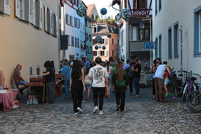 Bild 33: Konstanz: Es ist wieder Gassenfreitag! Hier sind die Bilder der Besucher der Niederburg