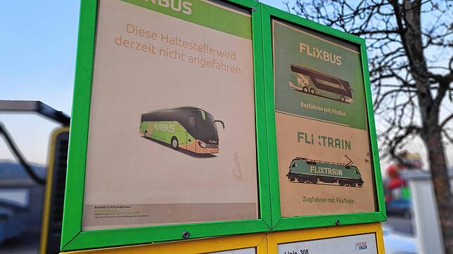 An der Fernbus-Haltestelle in Engen steht deutlich zu lesen: „Diese Haltestelle wird derzeit nicht angefahren.“ Doch auf der Busfahrt ...