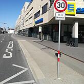 Die Bushaltestelle in der Reichenaustraße.