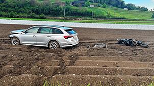 An beiden am Unfall beteiligten Fahrzeugen entstand Totalschaden.