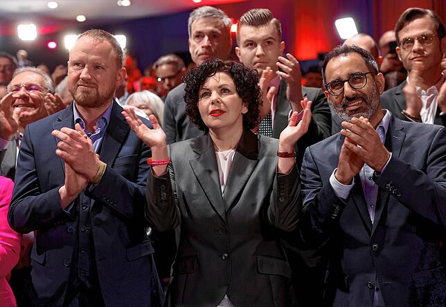 Christian Leye (von links nach rechts), BSW-Generalsekretär, Amira Mohamed Ali, Parteivorsitzende, und der stellvertretende ...