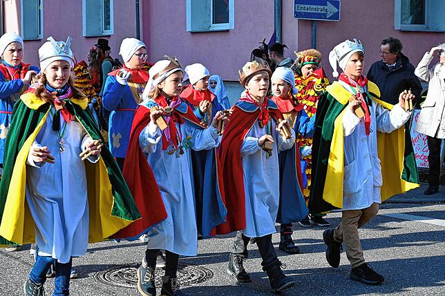 Bild 11: Alle Bilder vom Narrenbaumstellen der Narrizella Ratoldi auf dem Marktplatz