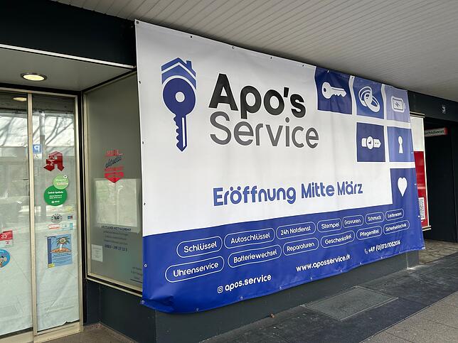 Im rechten Teil der ehemaligen Central-Apotheke soll ein Schlüsseldienst und Uhrenservice einziehen.