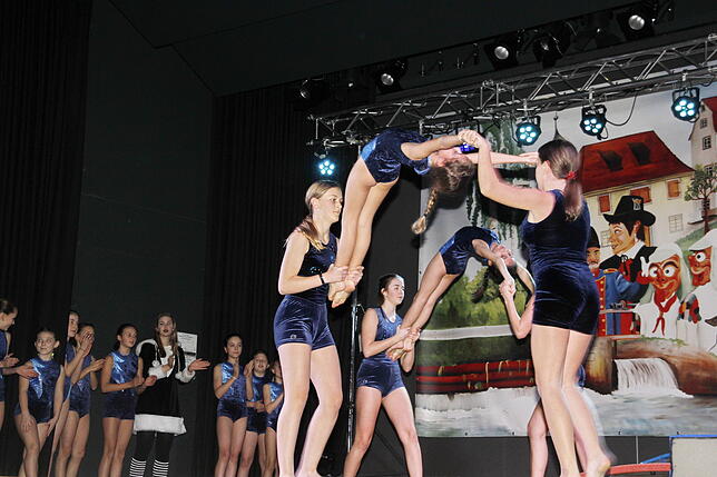 Bild 1: Bilder vom Dorfabend der Narrenzunft Buronia