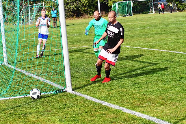 Bild 27: FC Dettighofen bleibt nach 0:2-Niederlage bei der SG Bettmaringen siegloses Schlusslicht der Liga &ndash; und wir haben Bilder!
