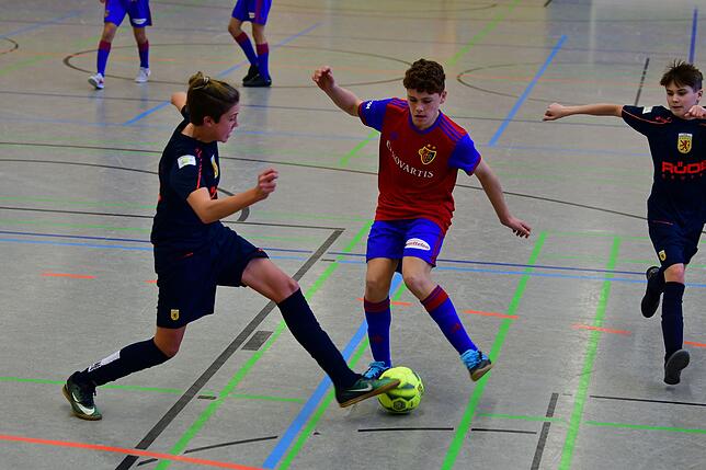 Bild 8: U15-Nachwuchs des FC Basel schenkt dem Gastgeber alle Neune ein