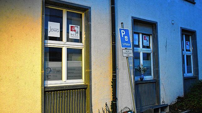 Die Praxisräume des Neurochirurgen Bahram Hashemi in einem Gebäude des Singener Krankenhauses. Die Praxis ist seit Mitte Juli ...